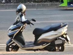 Suzuki Burgman 125 (Scooter)